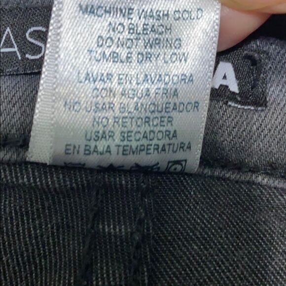 Fashion Nova Gray Distressed Jeans Skinny size 5 - Picture 9 of 9